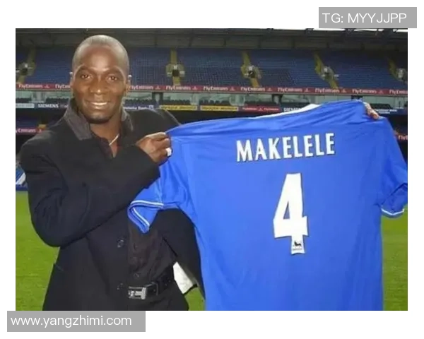 世界级足球后腰位置球星的传奇足迹与技术解析 世界级足球后腰位置球星的传奇足迹与技术解析