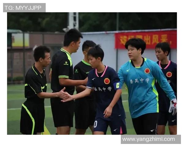 创意足球球星造型台灯点亮激情时刻陪伴你的梦想空间