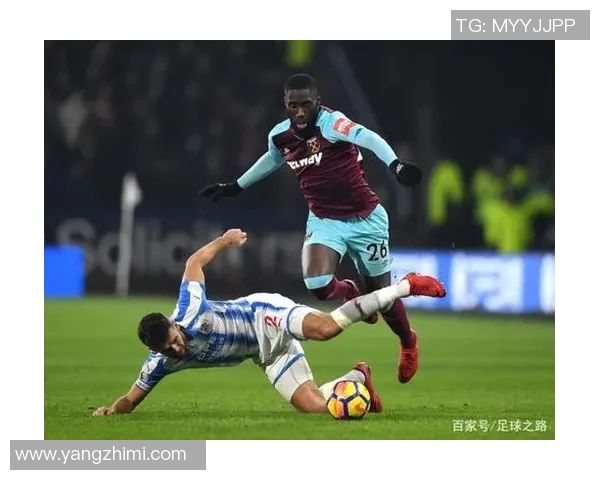 球星训练花式足球技巧揭秘 从基础到进阶的完美演绎与实战应用 球星训练花式足球技巧揭秘 从基础到进阶的完美演绎与实战应用